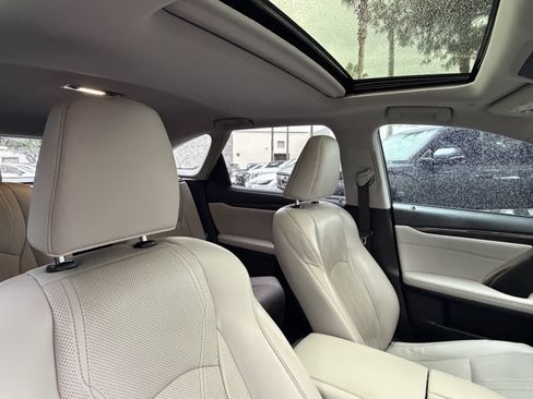Certified 2022 Lexus RX 350L Luxury w/ Accessory Package (Z1) FWD image 46