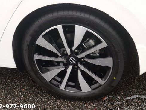 New 2025 Nissan Sentra SV w/ SV Premium Package FWD image 8