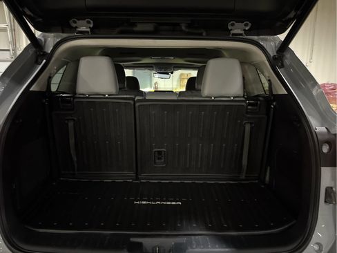 Used 2022 Toyota Highlander Bronze Edition AWD/4WD image 7