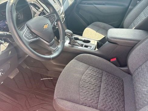 Used 2023 Chevrolet Equinox LT AWD/4WD image 11