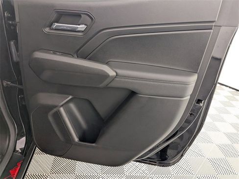 Used 2024 Chevrolet Colorado LT w/ LT Convenience Package image 29