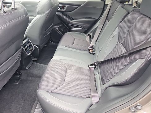 Used 2024 Subaru Forester Premium AWD/4WD image 31