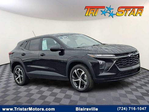 Certified 2024 Chevrolet Trax RS image 1