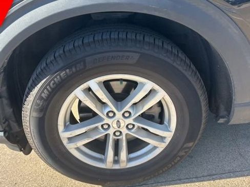 Used 2020 Ford Explorer XLT RWD image 10
