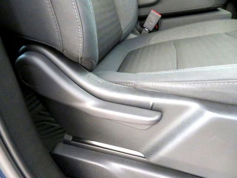 Used 2020 GMC Sierra 1500 SLE image 28