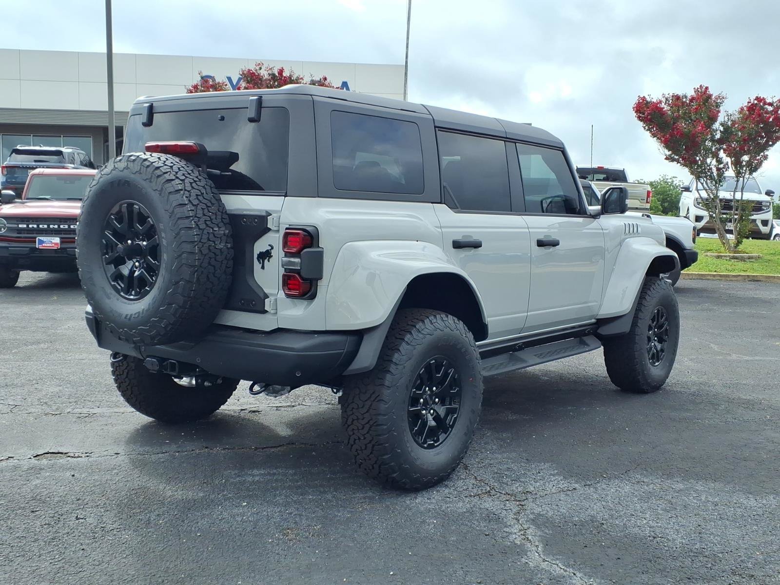 New 2026 Ford Bronco Raptor AWD/4WD image 5