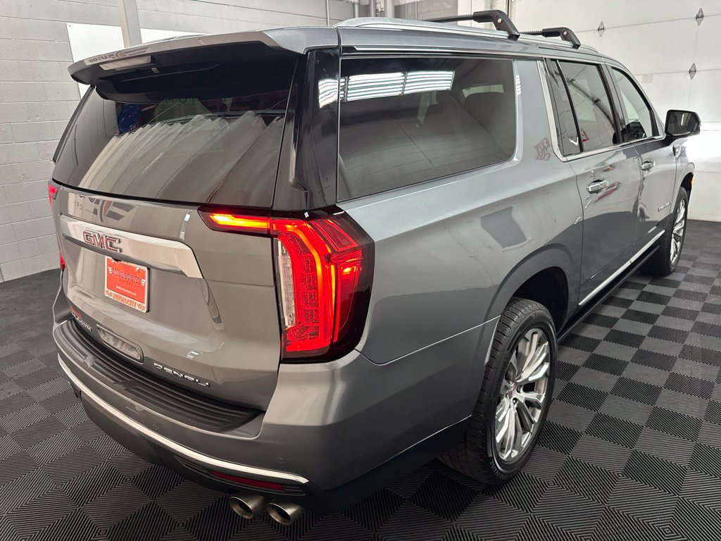 Used 2022 GMC Yukon XL Denali w/ Max Trailering Package AWD/4WD image 9