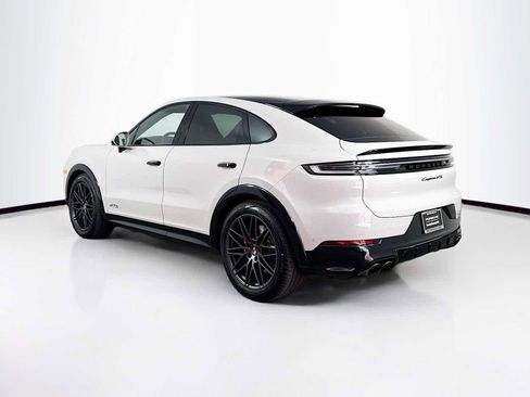 New 2026 Porsche Cayenne GTS image 3