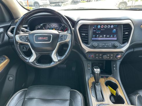 Used 2019 GMC Acadia Denali w/ Technology Package AWD/4WD image 19