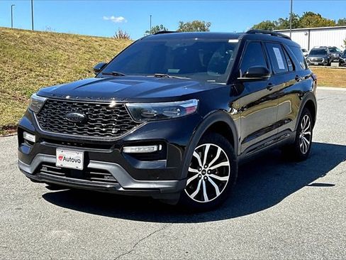 Used 2020 Ford Explorer ST w/ ST Street Pack image 2