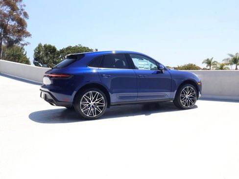 New 2026 Porsche Macan AWD/4WD image 8