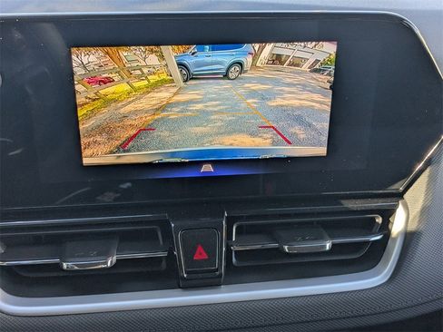 Certified 2026 Chevrolet TrailBlazer LT w/ Driver Confidence Package image 17