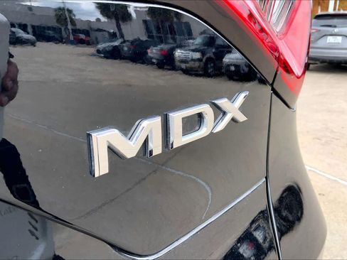 Certified 2025 Acura MDX w/Technology Package image 30