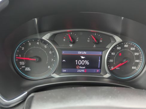 Used 2020 Chevrolet Equinox Premier image 23