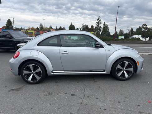 Used 2014 Volkswagen Beetle R-Line image 9