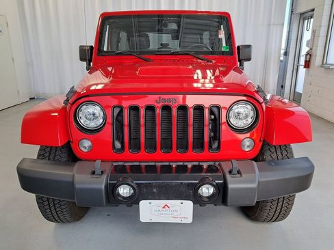 Used 2018 Jeep Wrangler Unlimited Sahara image 3