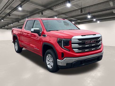 Used 2024 GMC Sierra 1500 SLE image 2