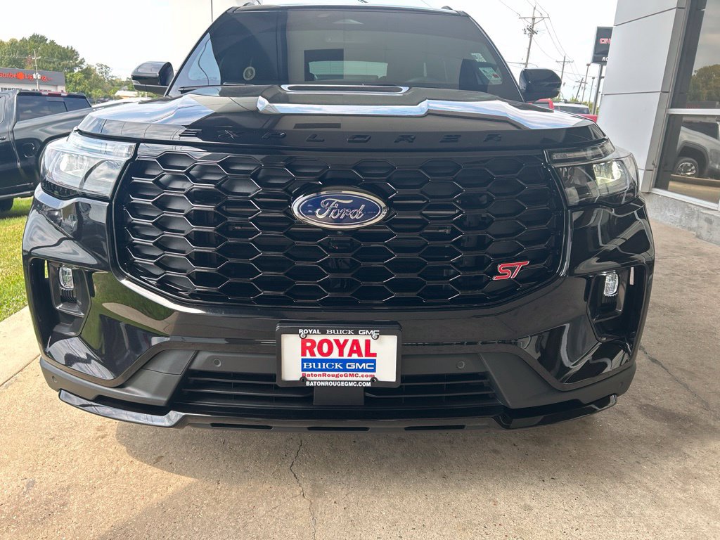Used 2026 Ford Explorer ST AWD/4WD image 3
