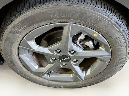 Used 2025 Kia K4 FWD image 11