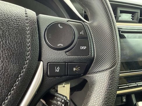 Used 2019 Toyota Corolla LE image 29