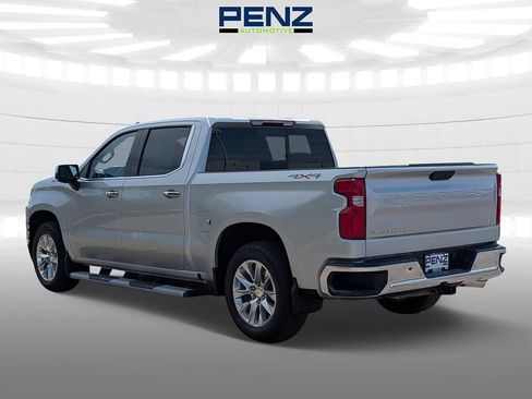Used 2020 Chevrolet Silverado 1500 LTZ w/ LTZ Plus Package AWD/4WD image 5
