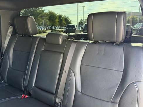 Used 2024 Toyota Tundra Platinum AWD/4WD image 28