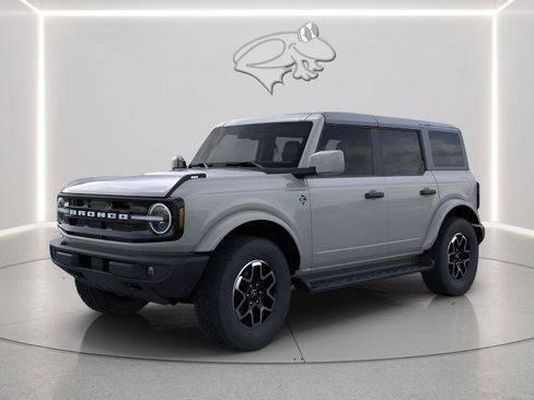 New 2026 Ford Bronco Outer Banks AWD/4WD image 2