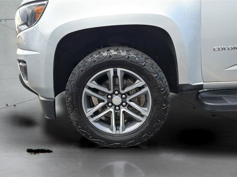 Used 2019 Chevrolet Colorado W/T w/ Custom Special Edition AWD/4WD image 33