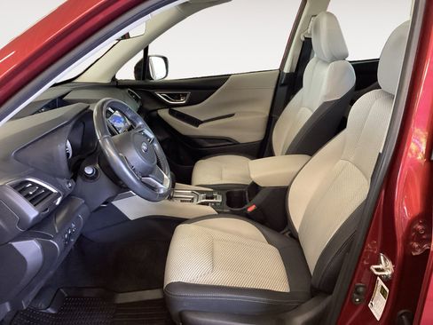 Used 2023 Subaru Forester Premium AWD/4WD image 9