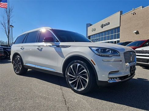 Used 2020 Lincoln Aviator Reserve w/ Equipment Group 202A image 7