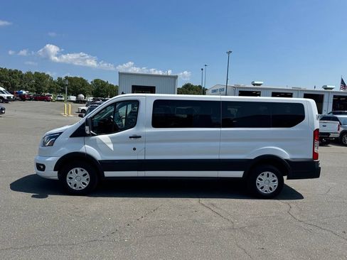 Used 2023 Ford Transit 350 XLT RWD image 3