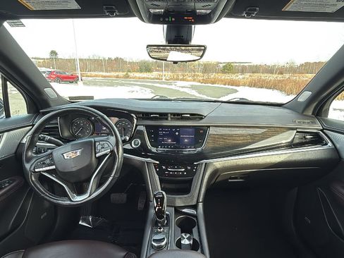 Used 2020 Cadillac XT6 Premium Luxury image 29