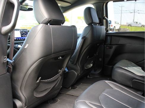 Used 2021 Chrysler Pacifica Touring-L w/ Premium & Safety Sphere Group AWD/4WD image 30