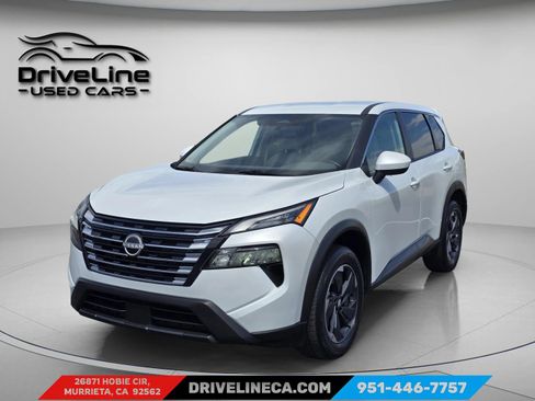 Used 2025 Nissan Rogue SV FWD image 5
