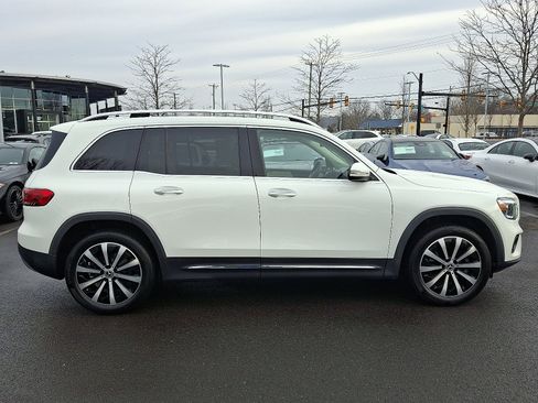 Certified 2022 Mercedes-Benz GLB 250 4MATIC image 7