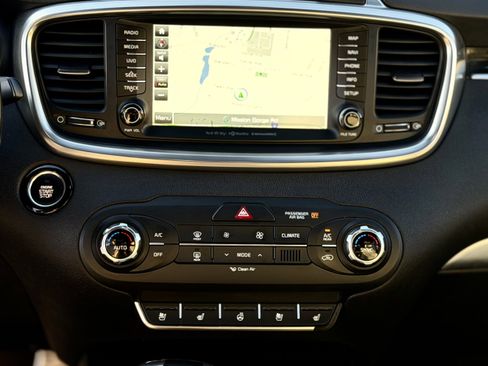 Used 2016 Kia Sorento SX w/ SXL Technology Package FWD image 28