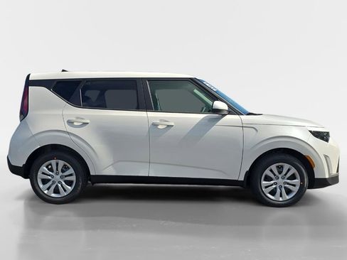 New 2025 Kia Soul LX image 6