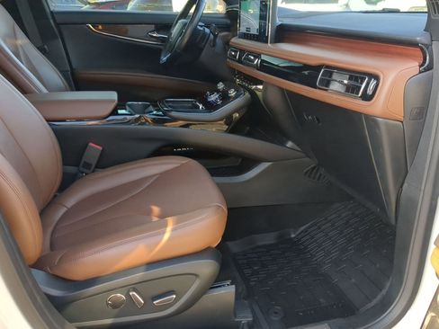 Used 2022 Lincoln Nautilus Reserve w/ Equipment Group 201A image 24