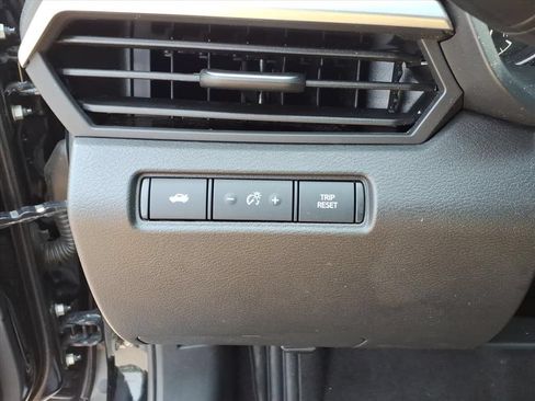 Used 2025 Nissan Altima 2.5 SV FWD image 20