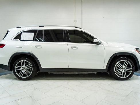 Used 2024 Mercedes-Benz GLS 450 4MATIC image 9