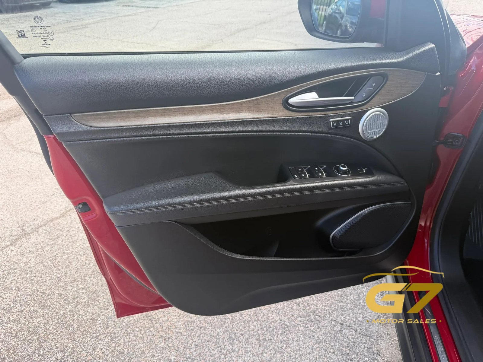 Used 2018 Alfa Romeo Stelvio Ti AWD/4WD image 25