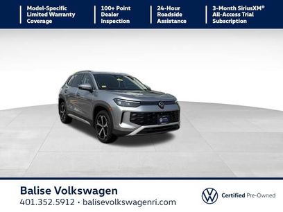 Used 2025 Volkswagen Tiguan SE