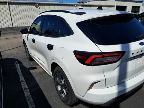 Used 2024 Ford Escape ST-Line w/ Tech Pack #1 AWD/4WD image 8