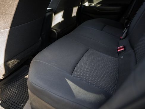 Used 2018 Toyota C-HR XLE image 29