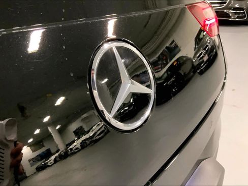 Used 2025 Mercedes-Benz CLA 250 image 9