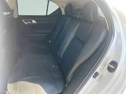 Used 2015 Lexus CT 200h FWD image 16