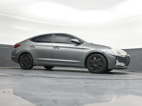 Used 2020 Hyundai Elantra SE FWD image 38