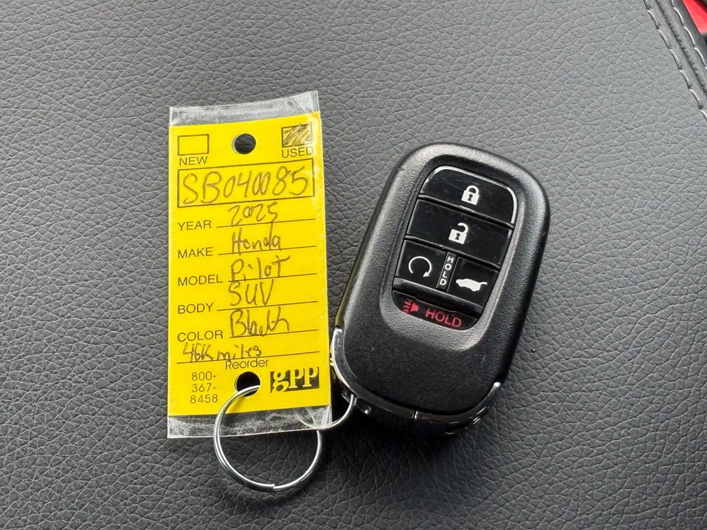 Used 2025 Honda Pilot EX-L image 24
