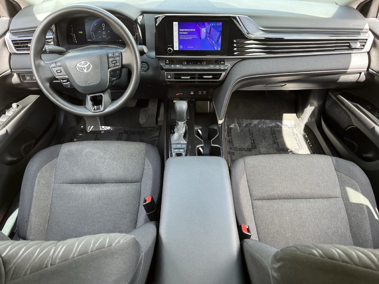 Used 2025 Toyota Camry LE FWD image 9