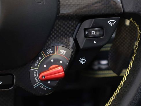 Used 2021 Ferrari F8 Tributo image 32